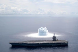 Video Mỹ kích nổ ngầm bom lớn để thử nghiệm sức chịu đựng của tàu sân bay USS Gerald R. Ford