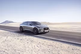 Jaguar I-Pace có thêm phiên bản Black mới