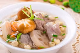 Canh sườn lợn chữa mày đay