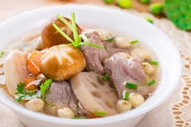 Canh sườn lợn chữa mày đay