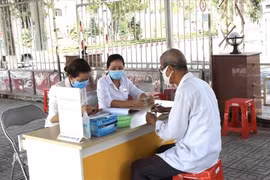 Từ ngày 1/1/2022 lương hưu, trợ cấp bảo hiểm xã hội và trợ cấp hằng tháng chính thức được điều chỉnh tăng thêm 7,4%. Dù chưa được nhiều nhưng có ý nghĩa động viên người hưu trí rất lớn.