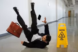 Không có đá, chườm chỗ đau bằng thịt đông đá