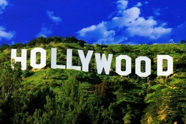 TPHCM tạm ngưng quảng cáo tour du lịch Mỹ kết hợp tiêm văcxin Covid-19