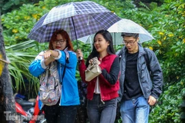 Mức phạt tăng 'tiền triệu', người dân Thủ đô vẫn thờ ơ với khẩu trang khi ra đường