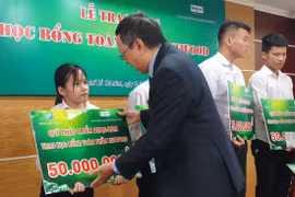 NutiFood trao học bổng toàn phần cho sinh viên Đại học Quốc gia TPHCM