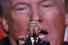 20 ngày quay cuồng trước quyết định bất ngờ của Tổng thống Trump