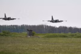 Máy bay Su-25 Nga chiến đấu trên chiến trường Donbass.