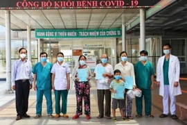 Quảng Nam: 4 ca mắc Covid-19 khỏi bệnh được về nhà trong đó có 2 mẹ con