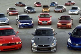 Nhập khẩu ô tô tăng cao chưa từng thấy: gần 2 tỷ USD sau 7 tháng