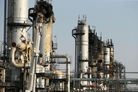  Ả rập Xê út hoảng loạn: 6 UAV Houthi từ Yemen lại tấn công nhà máy lọc dầu của Aramco