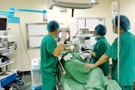 Nuốt nghẹn ở bệnh nhân ung thư thực quản giai đoạn cuối