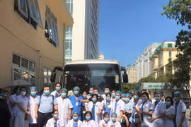 Sữa Cô Gái Hà Lan theo hành trang các bác y bác sĩ vào miền Nam chống chống dịch.