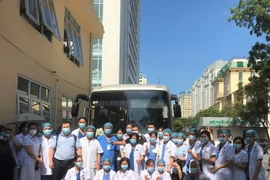 Sữa Cô Gái Hà Lan theo hành trang các bác y bác sĩ vào miền Nam chống chống dịch.