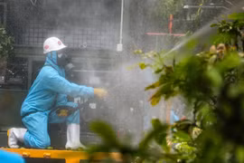 Binh chủng Hoá học khử khuẩn quận Sơn Trà phòng dịch COVID-19