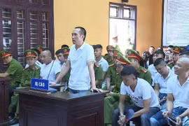 Tuấn thần đèn giang hồ xứ Thanh cùng đồng bọn lĩnh án