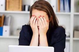 Tập chuyển động mắt tránh mệt mỏi