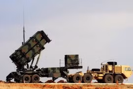 Ả rập Xê út bị một nhóm chiến binh người Iraq tấn công bằng tên lửa đạn đạo và UAV