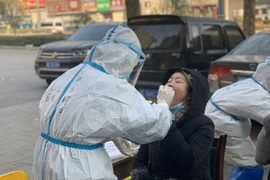 Thành phố Thâm Quyến của Trung Quốc bị phong tỏa do số ca nhiễm COVID- 19 tăng cao 