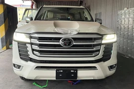 "Cháy hàng" toàn cầu, Land Cruiser 2022 vẫn về với đại gia Việt