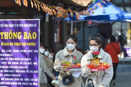 Đến chùa Hà cầu duyên, làm sao để "khi đi lẻ bóng, khi về có đôi"?