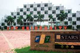 Hà Nội: Gỡ phong tỏa Đại học FPT