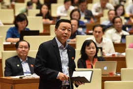 Tranh luận nóng giữa nữ đại biểu Tây Nguyên và Bộ trưởng Trần Hồng Hà