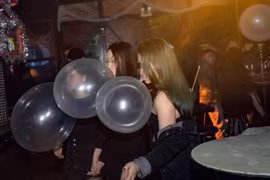 Tổn thương thần kinh do bóng cười