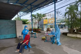 Không bình ổn giá, chi tiết chi phí test nhanh Covid-19 sẽ là bao nhiêu? 