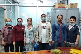 Nhóm người trong đường dây đánh bạc tại trụ sở công an.