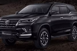 Ngày mai Toyota sẽ tung ra Fortuner bản mới: Nâng cấp từ Legender hay là GR Sport?