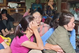 Thảm kịch 39 thi thể trên container ở Anh: Nước mắt tại quê nhà