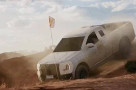 Ford Ranger 2022 xuất hiện đầy mạnh mẽ trong video giới thiệu từ nhà sản xuất.