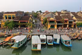 Quảng Nam đề xuất đón khách quốc tế có 'hộ chiếu vaccine'