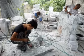 Phân biệt đá tạc và đá đúc