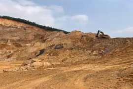 Thanh Hóa: Yêu cầu dừng khai thác mỏ đất tại xã Tượng Sơn