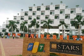 Bộ GD&ĐT đề nghị Trường Đại học FPT không tăng học phí năm học mới