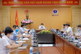 Huy động khoảng 10.000 cán bộ y tế hỗ trợ chống dịch tại TPHCM