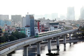 Ngắm tuyến đường sắt 13km làm mất 10 năm trước thời điểm vận hành