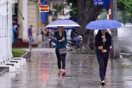 Hà Nội đêm nay mưa giảm, nhiệt độ còn 23-24 độ C