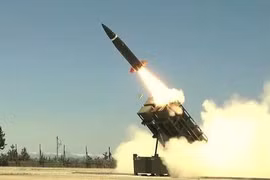Quân đội Hàn Quốc mua 200 tên lửa đạn đạo chiến thuật chống Triều Tiên 