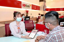 HDBank số hóa quy trình mở tài khoản tại quầy