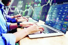 Cổ phiếu trước Tết: Mã nào tăng sốc, mã nào giảm sâu’?