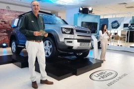 Land Rover Defender mới ra mắt khách hàng Hà Nội, giá từ 3,85 tỷ đồng