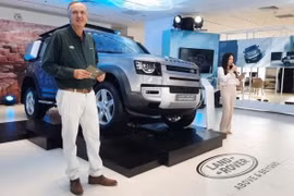 Land Rover Defender mới ra mắt khách hàng Hà Nội, giá từ 3,85 tỷ đồng