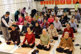 Ngồi thiền + uống nước gạo lứt chữa đau cột sống - Kỳ 3