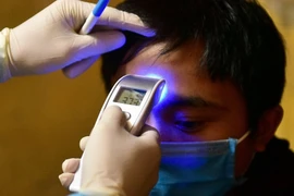 Hai ca Covid-19 diễn biến nặng, Bộ Y tế khuyên người già hạn chế ra ngoài