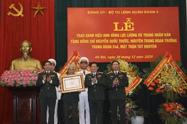Tướng Nguyễn Quốc Thước được trao danh hiệu Anh hùng Lực lượng vũ trang
