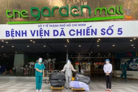 Tiếp sức yêu thương cùng y bác sĩ TPHCM đang điều trị bệnh nhân Covid-19