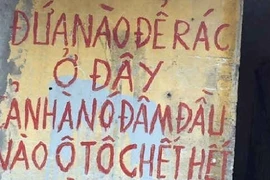 Dòng chữ trên tường