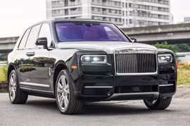 Chi tiết Rolls-Royce Cullinan phiên bản 5 chỗ tại Việt Nam